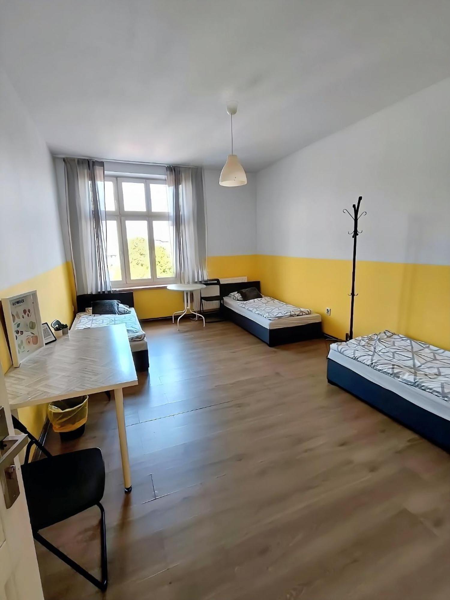 קטוביץ Mickiewicza Hostel מראה חיצוני תמונה