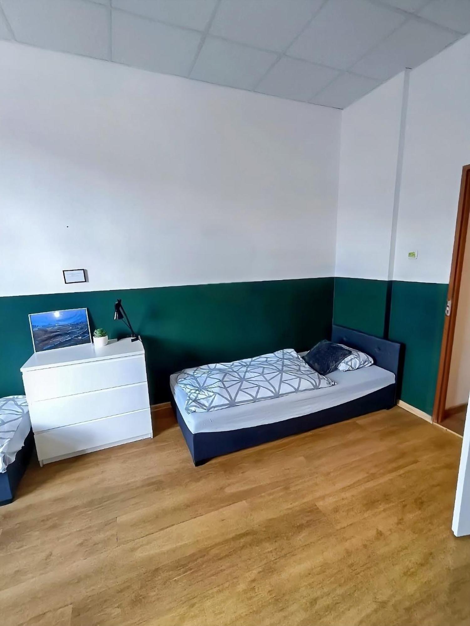 קטוביץ Mickiewicza Hostel מראה חיצוני תמונה